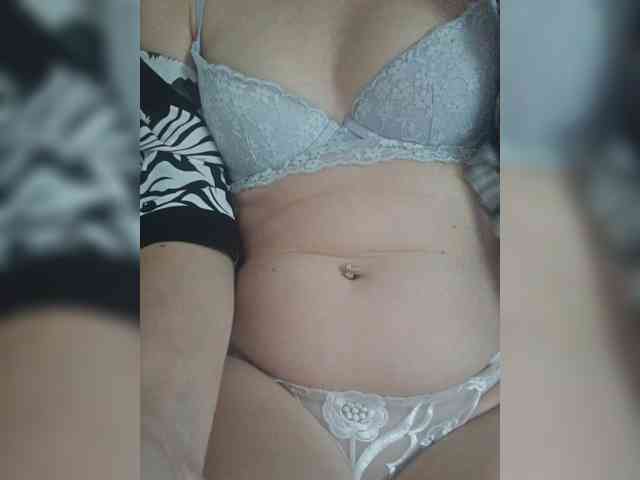Angela03a webcam