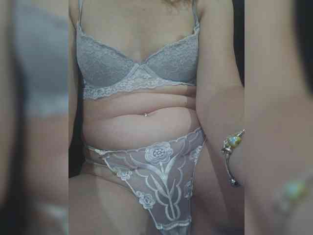 Angela03a webcam