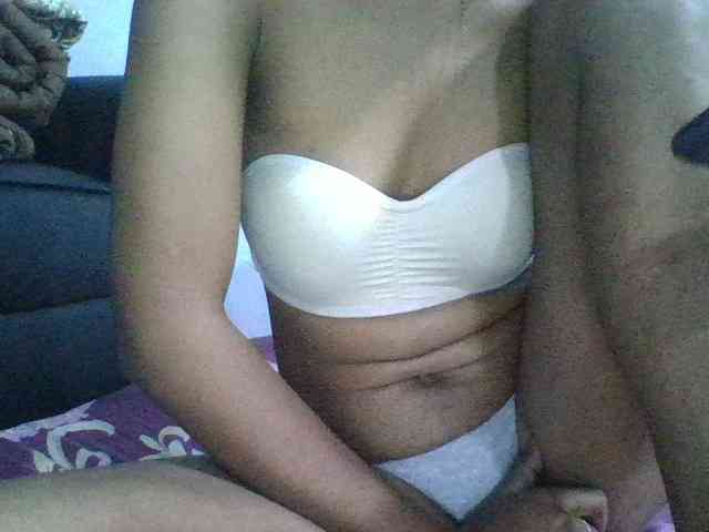Brenda8824 webcam