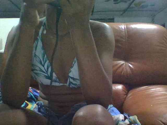 Brenda8824 webcam