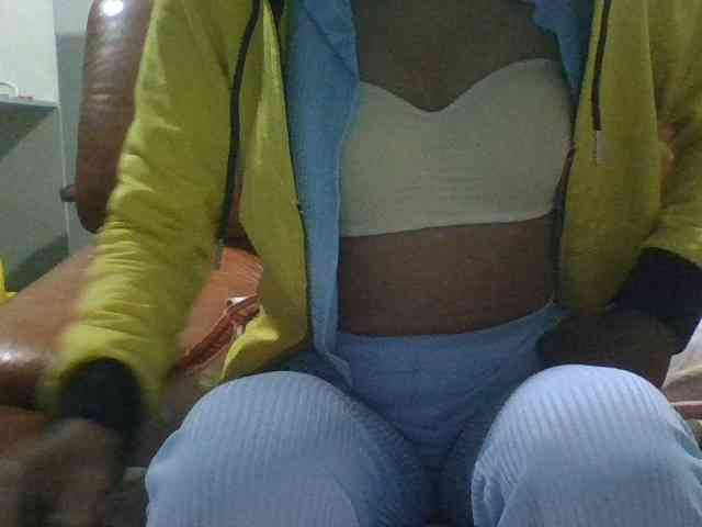 Brenda8824 webcam