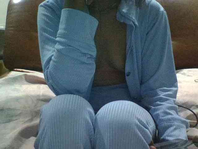 Brenda8824 webcam