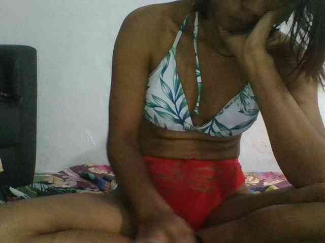 Brenda8824 webcam