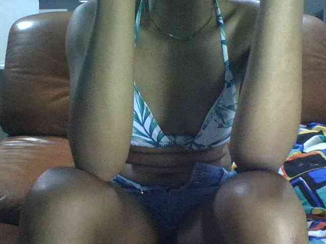 Brenda8824 webcam