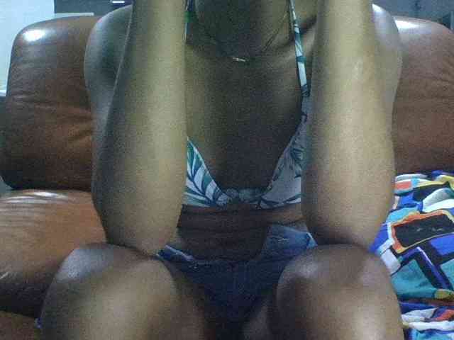 Brenda8824 webcam