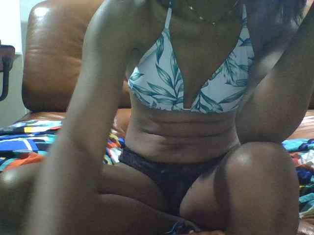 Brenda8824 webcam
