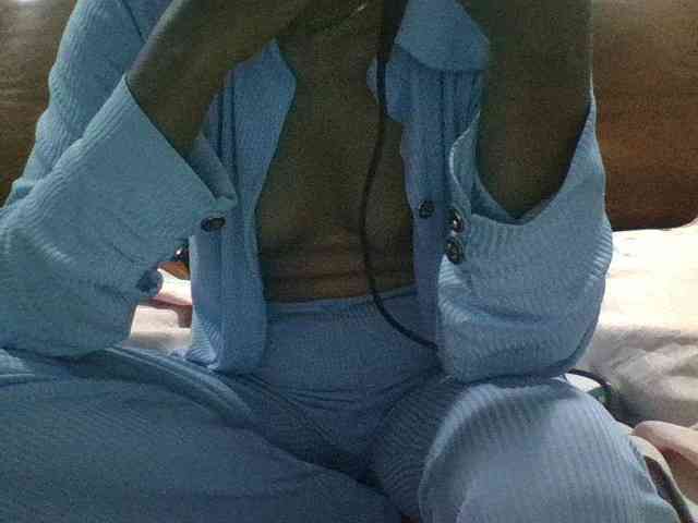 Brenda8824 webcam