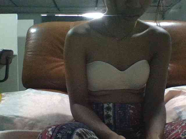 Brenda8824 webcam