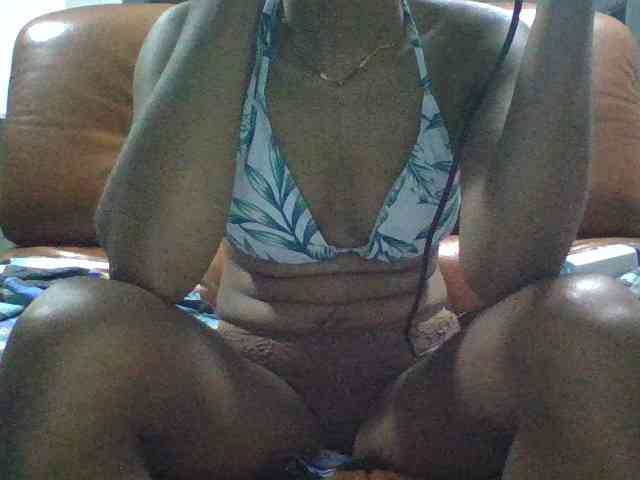 Brenda8824 webcam