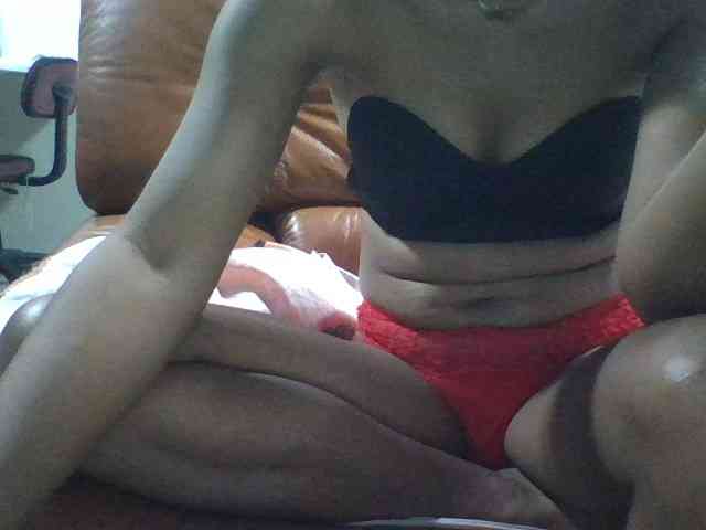 Brenda8824 webcam