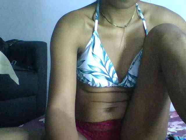 Brenda8824 webcam