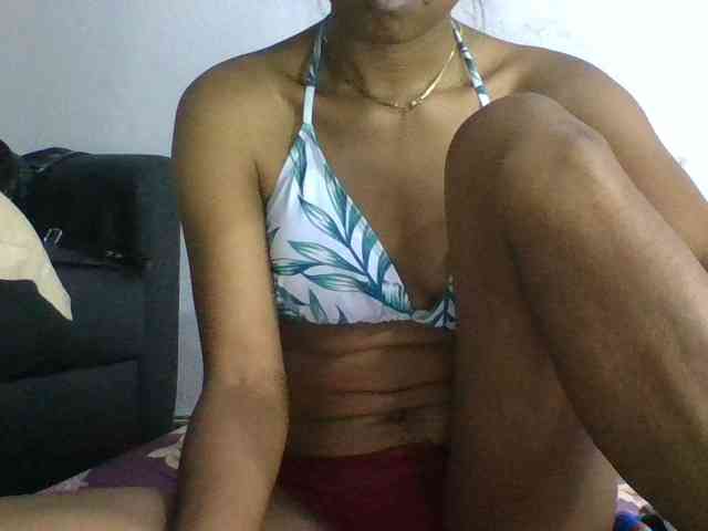 Brenda8824 webcam