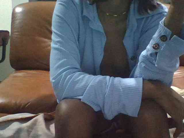 Brenda8824 webcam