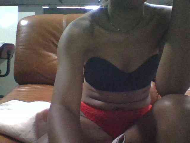 Brenda8824 webcam