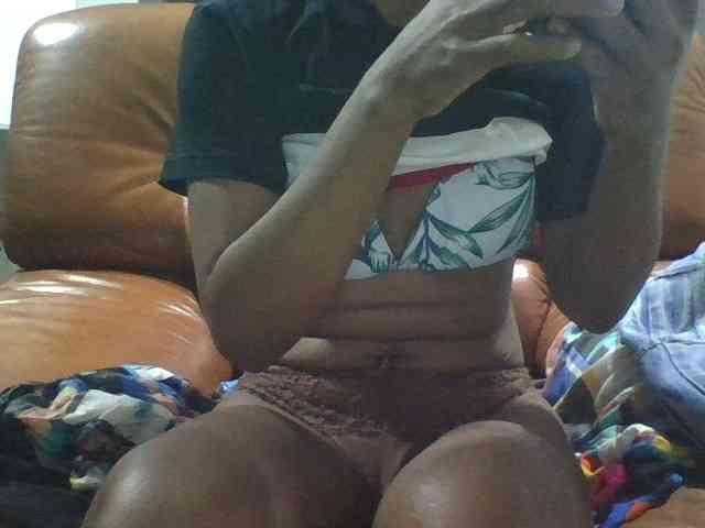Brenda8824 webcam