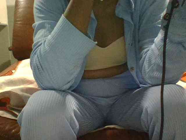 Brenda8824 webcam