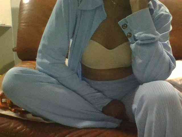 Brenda8824 webcam