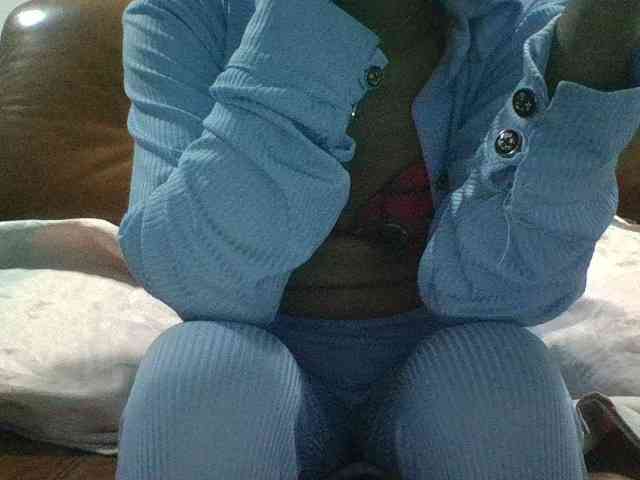 Brenda8824 webcam