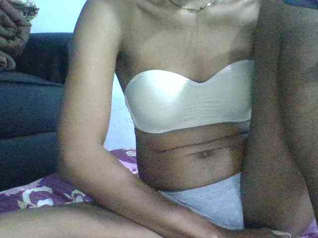 Brenda8824 webcam
