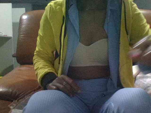 Brenda8824 webcam