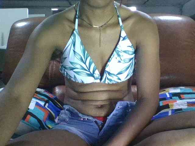 Brenda8824 webcam