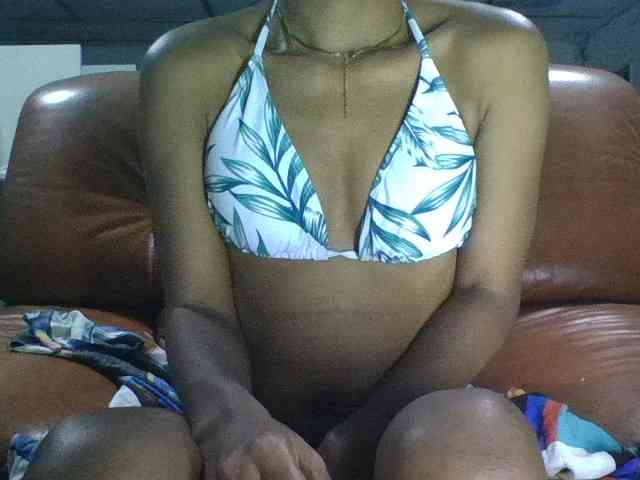 Brenda8824 webcam