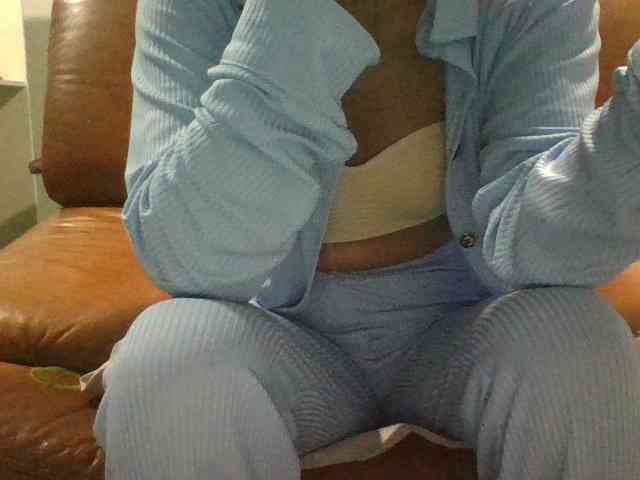 Brenda8824 webcam