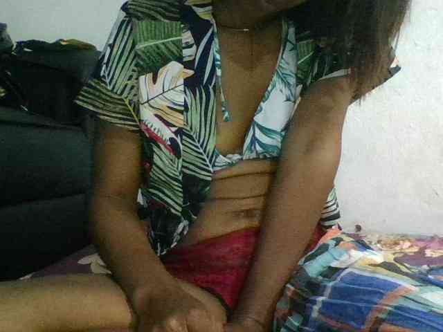 Brenda8824 webcam