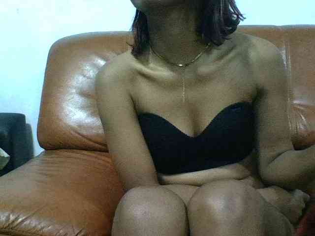 Brenda8824 webcam