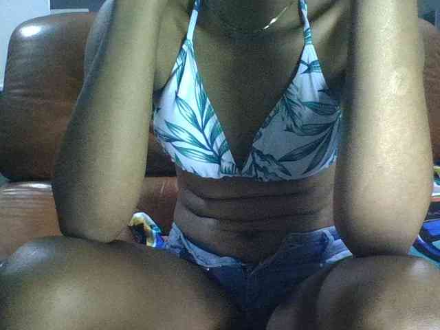 Brenda8824 webcam