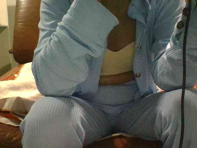 Brenda8824 webcam