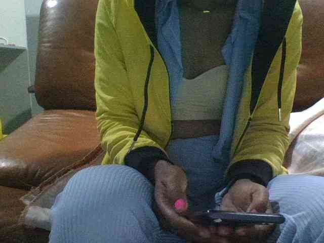 Brenda8824 webcam