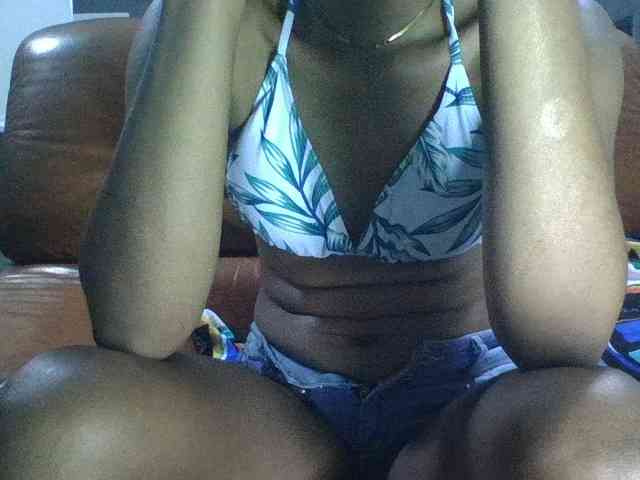 Brenda8824 webcam