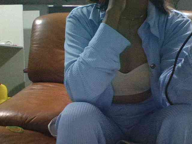 Brenda8824 webcam