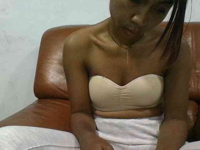 Brenda8824 webcam