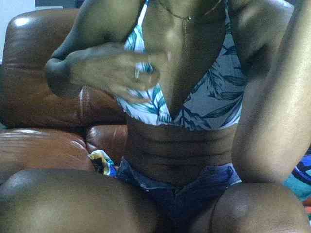 Brenda8824 webcam