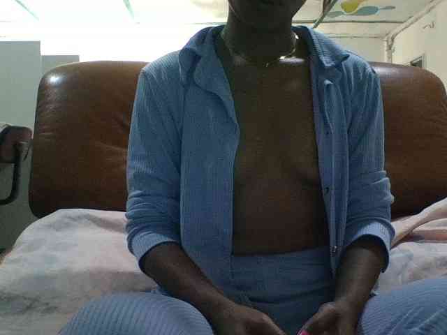 Brenda8824 webcam
