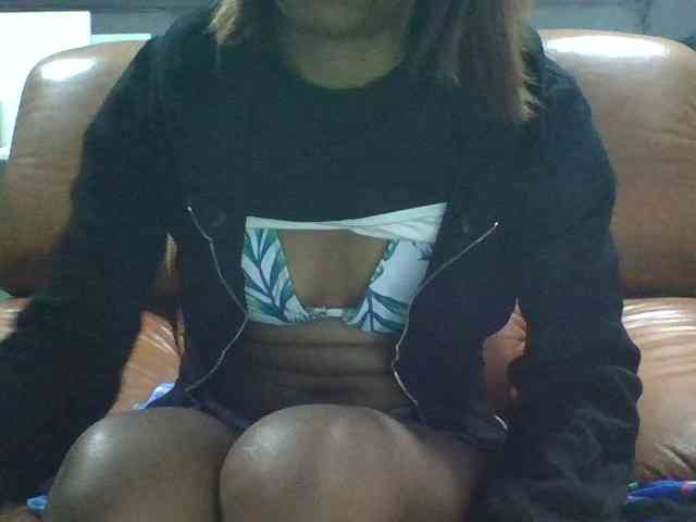 Brenda8824 webcam
