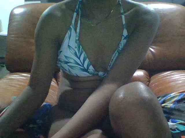 Brenda8824 webcam