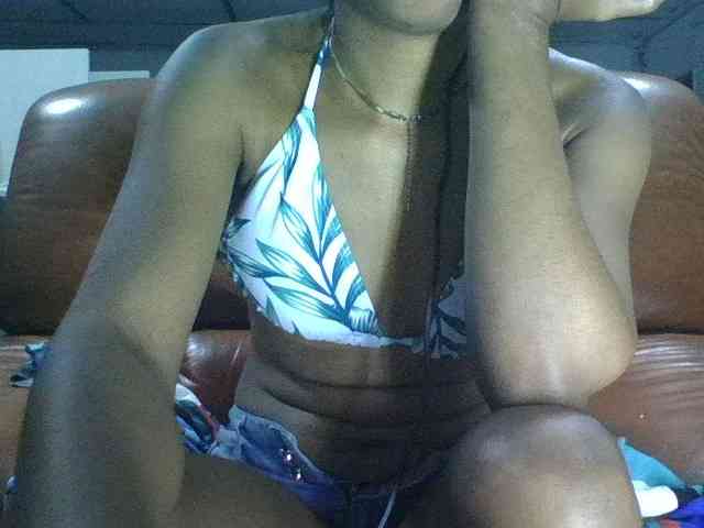 Brenda8824 webcam
