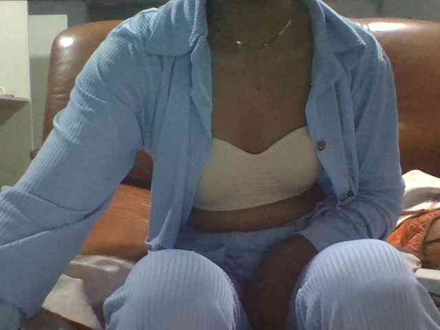 Brenda8824 webcam
