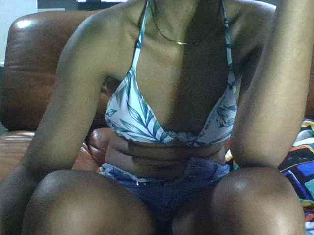 Brenda8824 webcam