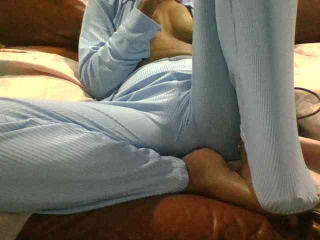 Brenda8824 webcam
