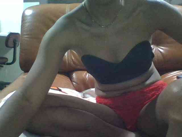Brenda8824 webcam
