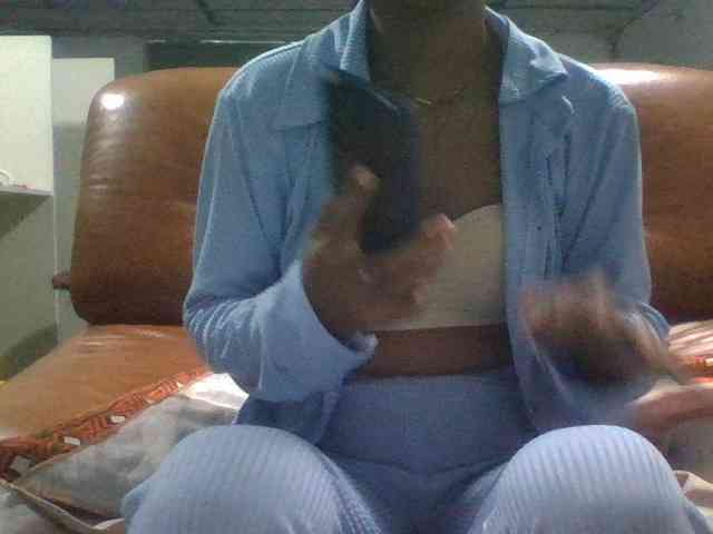 Brenda8824 webcam