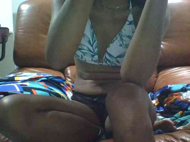 Brenda8824 webcam