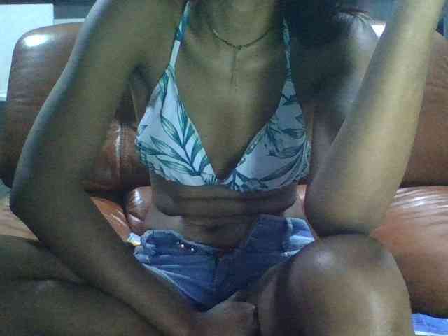 Brenda8824 webcam