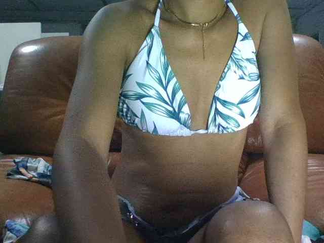 Brenda8824 webcam