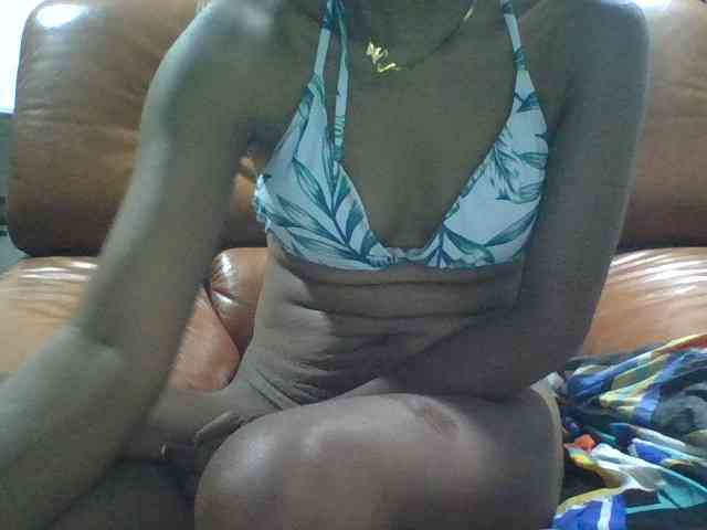 Brenda8824 webcam