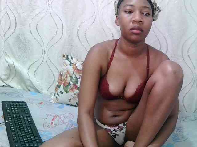 sally-cruz1 webcam
